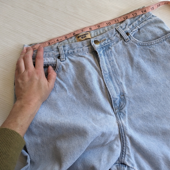 VINTAGE Northwest Blue faded light wash high rise tapered leg mom jeans - Picture 9 of 13